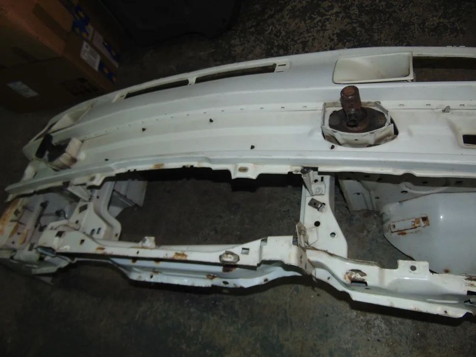 BMW E30 frente " nova de stock antigo