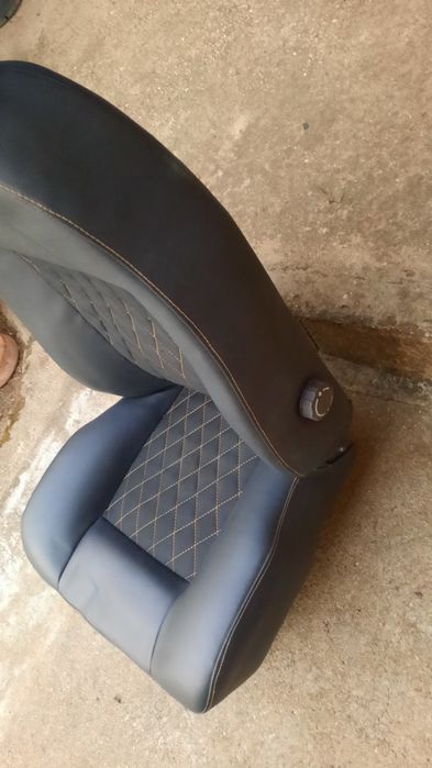 Bancos ( foram aplicados num mini clássico)