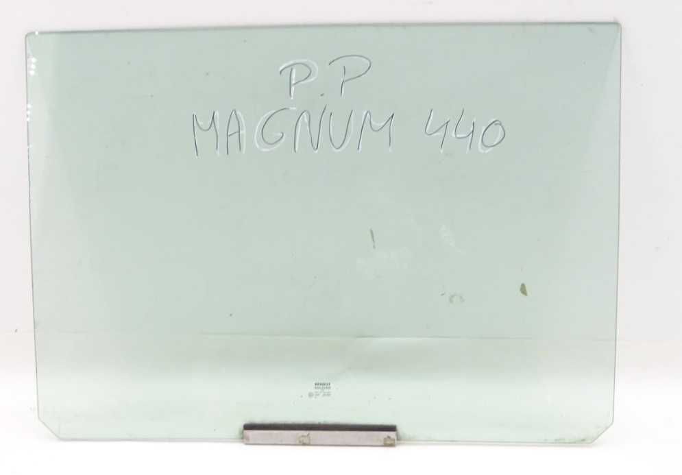 Скло в двері DAF MAN MAGNUM ACTROS Scania, розборка