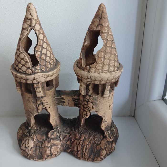 Замок в акваріум