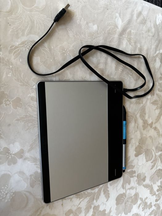 Графічний планшет Wacom CTH-480