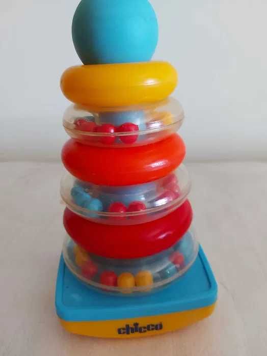 Brinquedos de Criança da CHICCO, a partir de 12 euros.