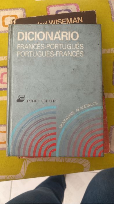 Livros e coleções em Português e Inglês