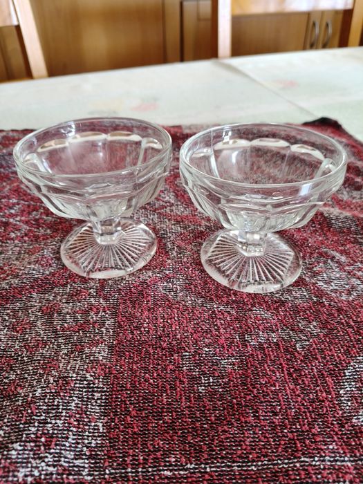 Conjunto vintage de 12 taças em cristal