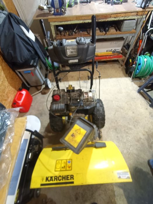 Ospalinowa dsnieżarka Karcher 10hp z rozruchem el.