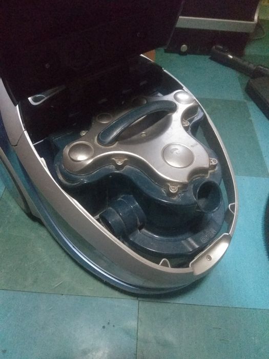 Доставка. Рабочий пылесос Самсунг