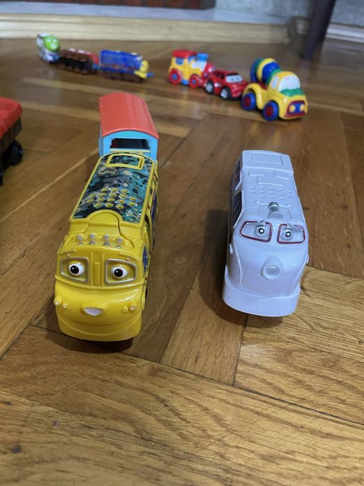 Класные паравозы, поезда и грузовые ваноны