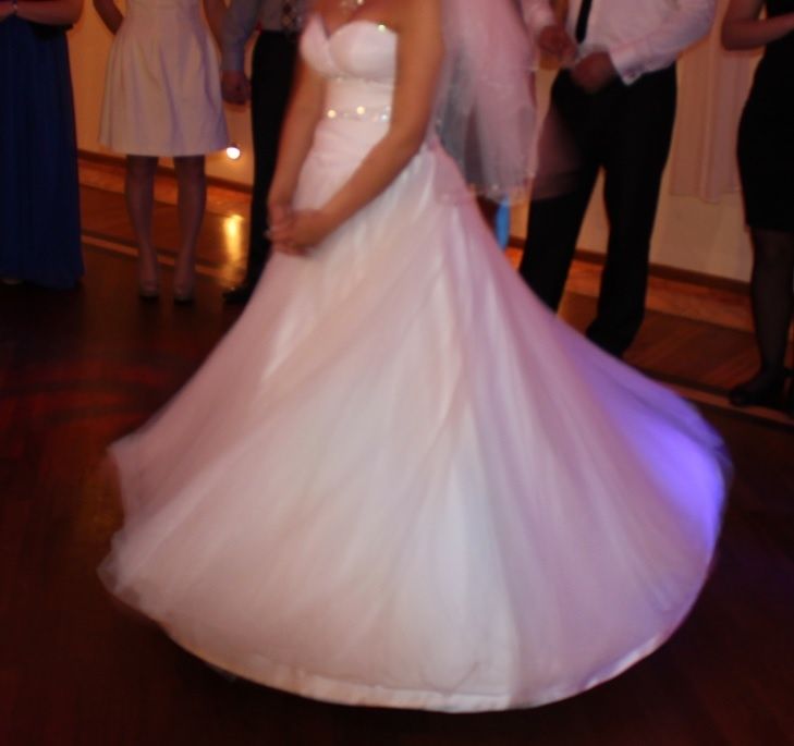 Suknia ślubna biała