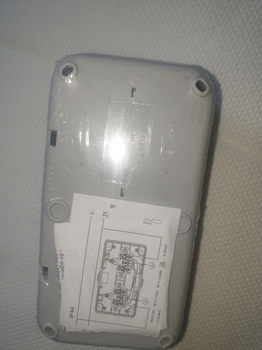 Gniazdko pod tynkowe podwójne