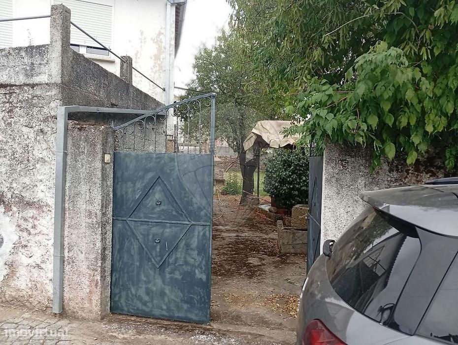 Moradia T5 para venda