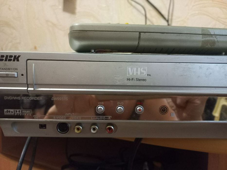 Продам видеомагнитофон