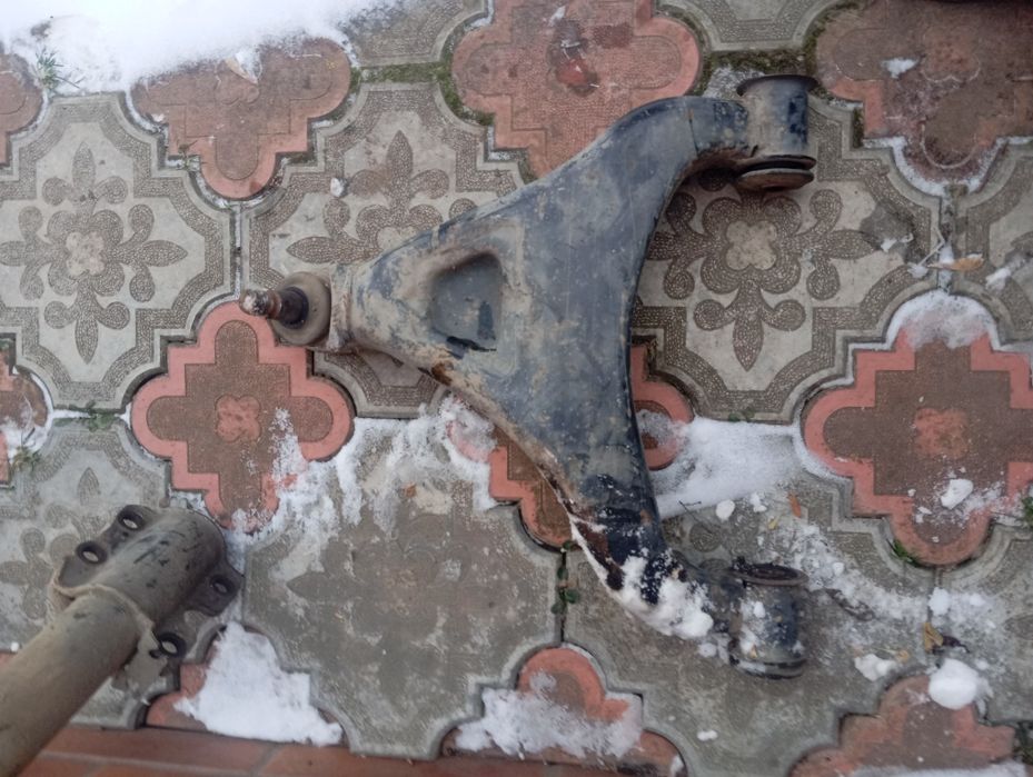 Продам у доброму стані ричаг мерседес спрінтер оригінал