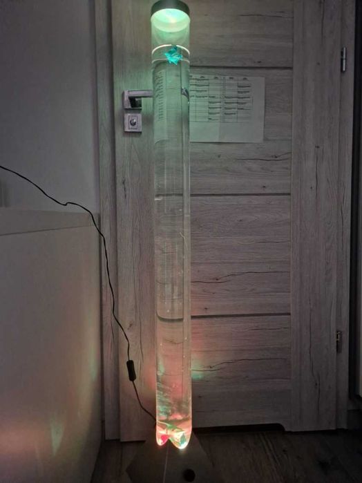 Lampa LED 130 cm z dekoracją rybek
