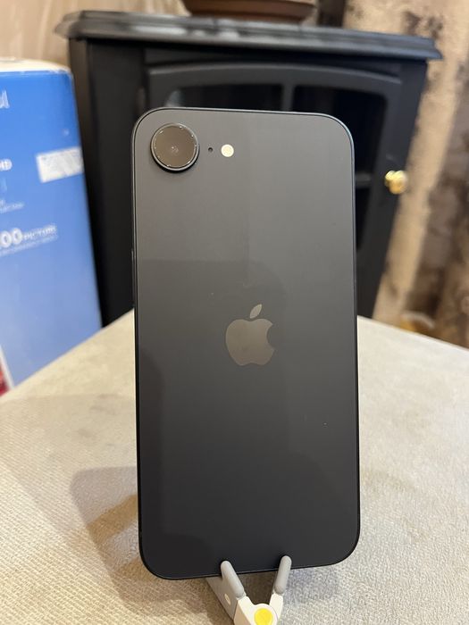 Iphone 16Е 128Gb Neverlock 100%  75 циклів стан НОВОГО