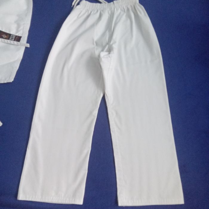 Кімоно біле, 100% бавовна, для тренувань з карате, TM Wolf р.150