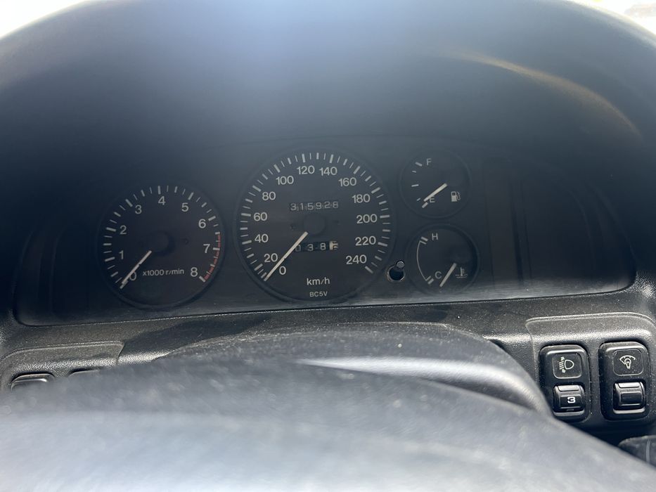 Продам Mazda 323F