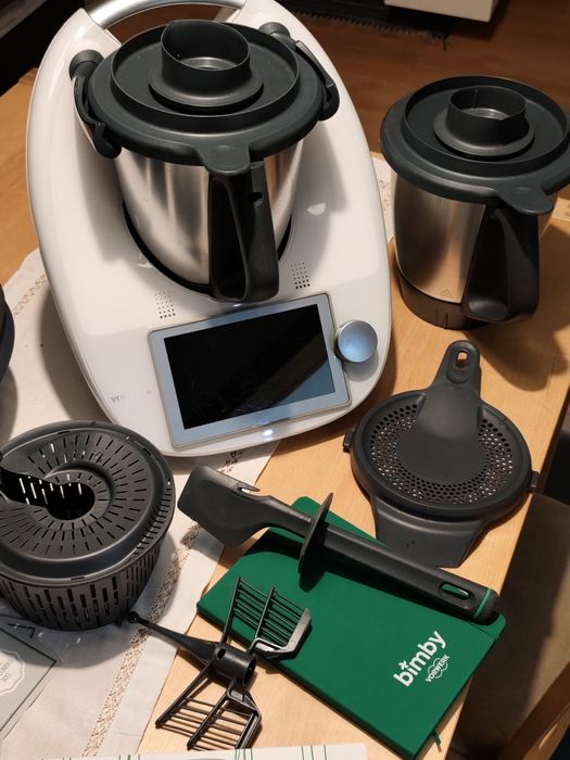 Bimby Tm6 + copo extra & acessorios extra