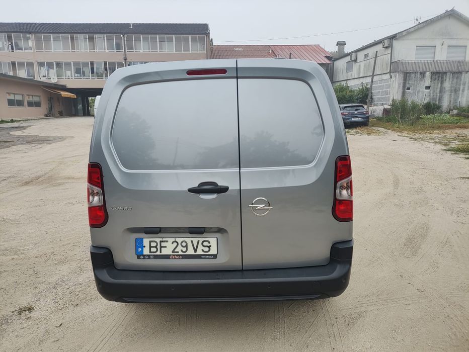 Carrinha Opel Combo 2023
