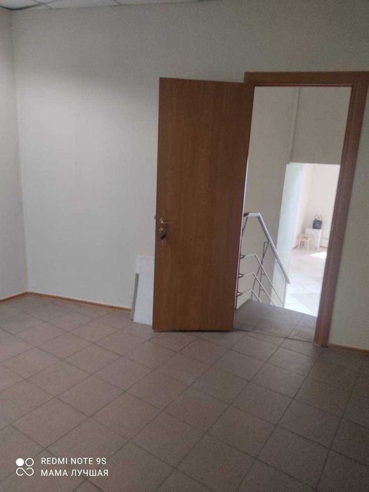 Комерційна нерухомість - фасад, В. Арнаутська, високий трафік