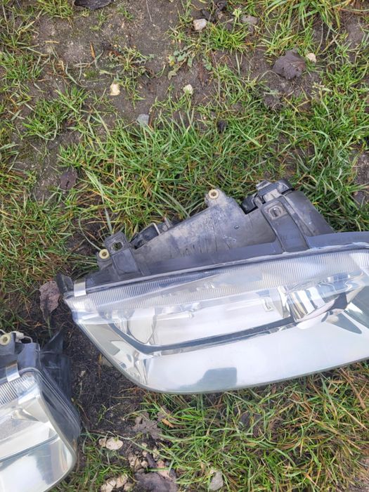 Reflektory przednie do VW Bora 2000r