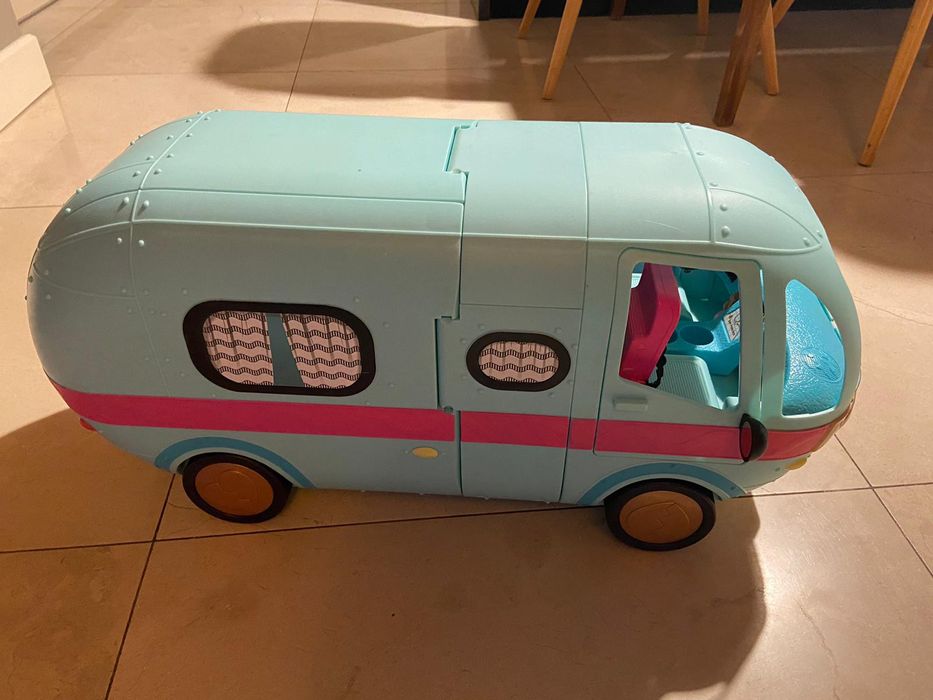 Kamper laleczek lol suprise