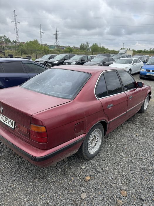Продам бмв е34 e34 520і