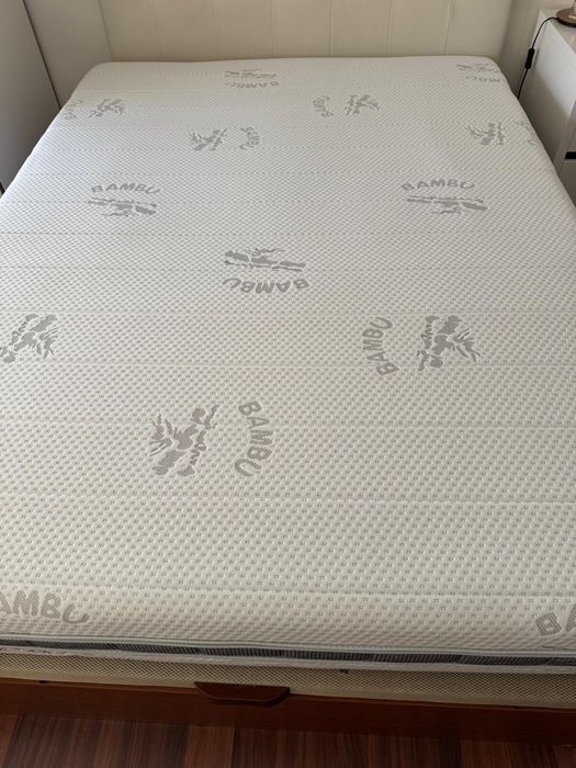Cama com colchao articulado automatico