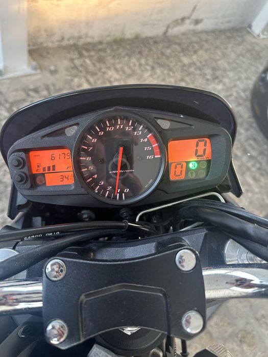 Suzuki GSR 600 Black Edition 2011