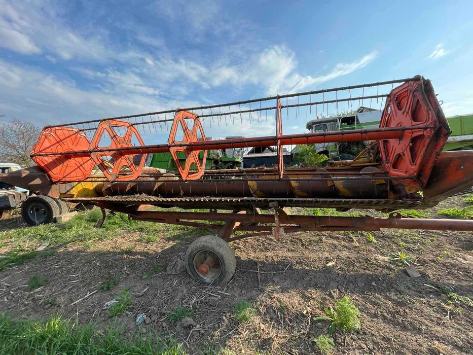 Комбайн Clas Dominator 106