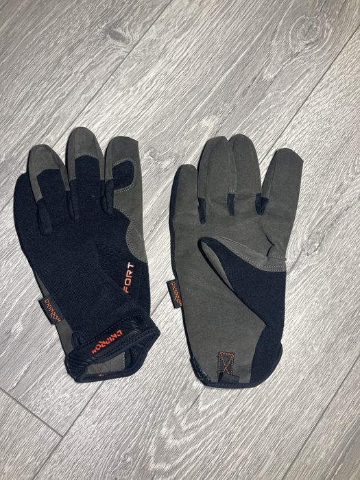 Перчатки Дніпро-М нові