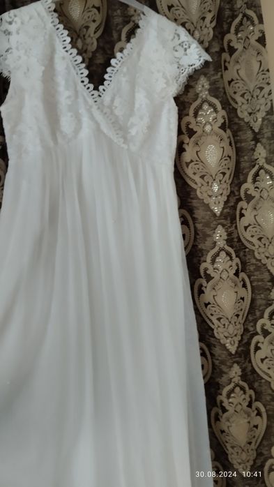 Плаття молочного кольору на розмір 46-48