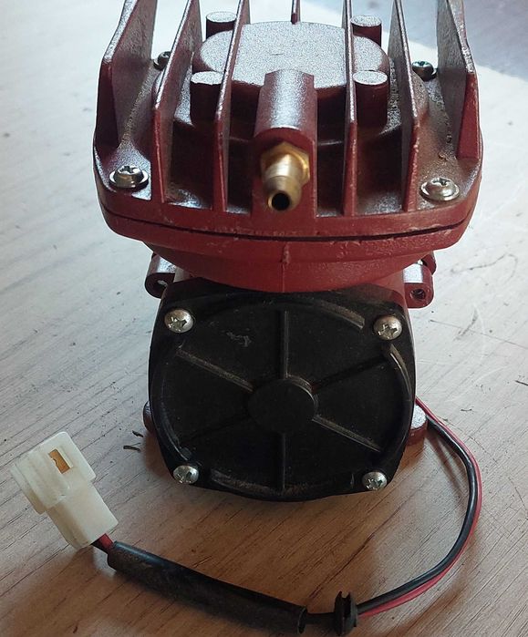 Elektromagnetyczna pompa napowietrzająca SunSun HZ-035 3000l/h