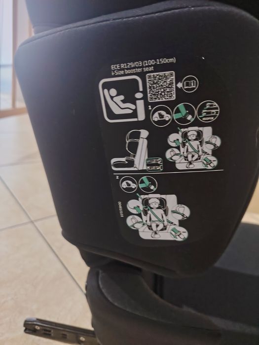 Sprzedam fotelik samochodowy Bebe Confort I-size ISOFIX 15-36kg