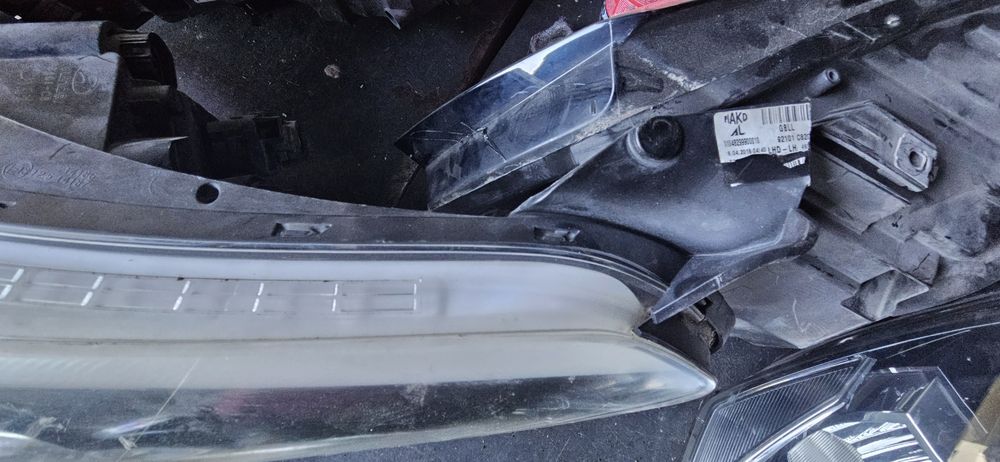 Farol esquerdo hyundai i20