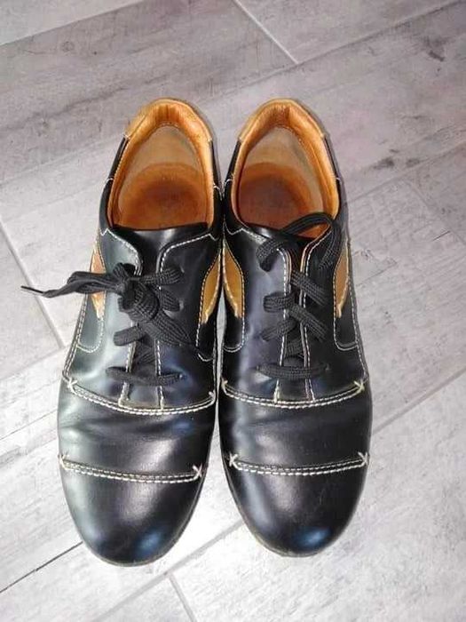 Buty skóra naturalna skórzane rozmiar 39 esmara