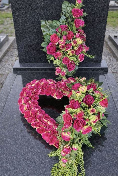 Piękny komplet nagrobny serce + bukiet fuksja