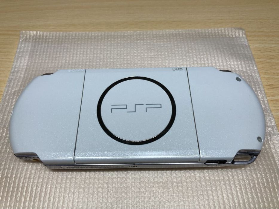 PSP 3000 Pearl White