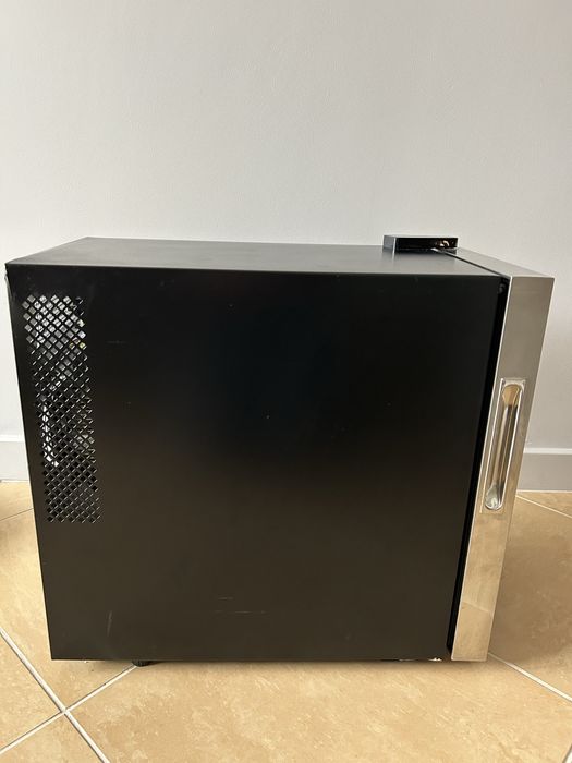 Klarstein lodówka winiarka do win 25L