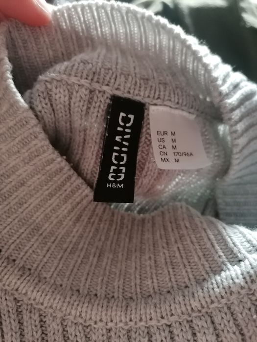 Sweter golf odkryte ramiona