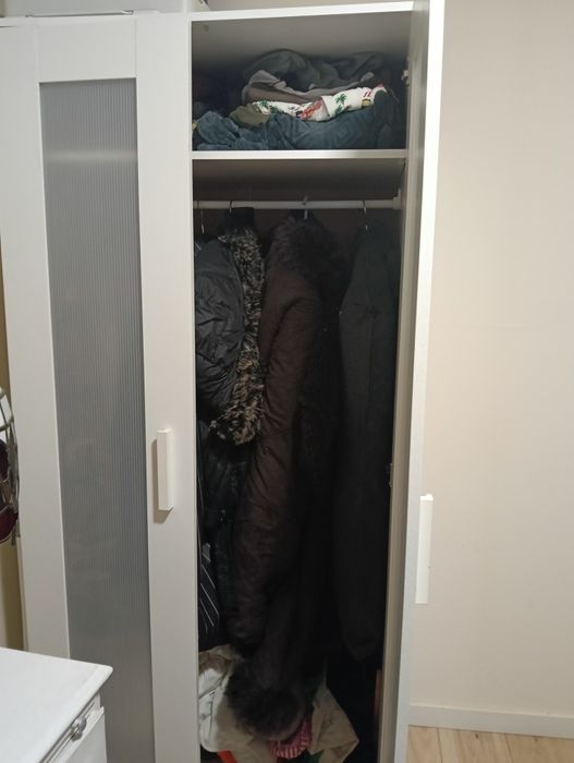 Roupeiro IKEA duas portas