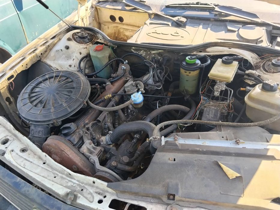 Продам АУДІ 100 1984 рік 2.2 бензин