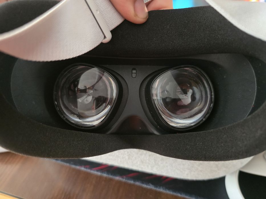 Окуляри віртуальної реальності Meta Oculus Quest 2 128ГБ