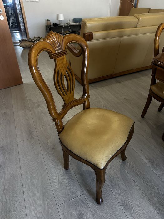 Mesa extensivel para sala com cadeiras