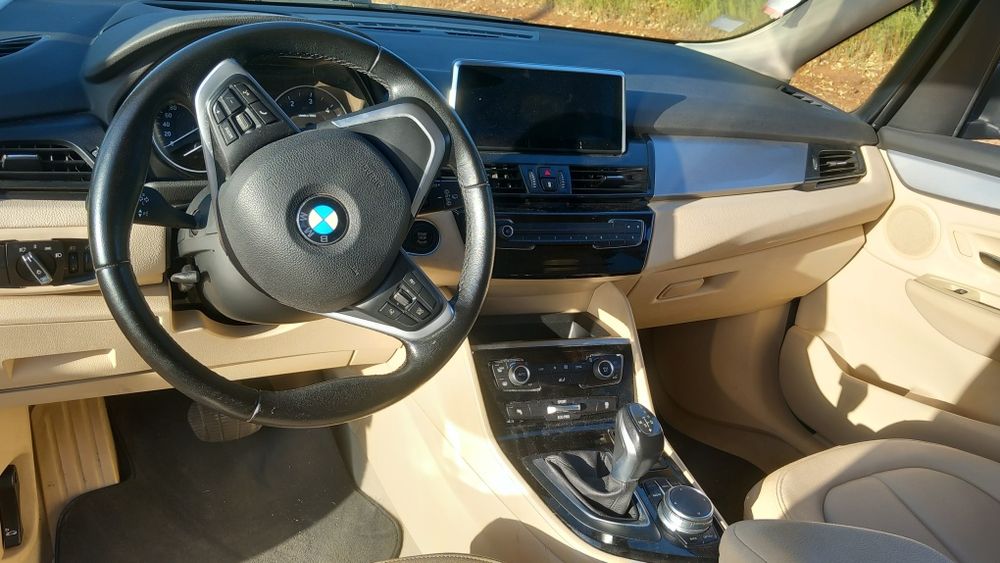 Bmw 216d grand tourer luxury
