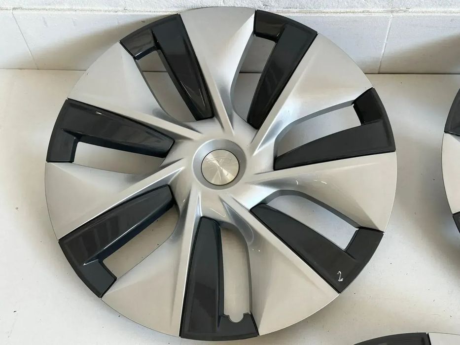 Tampão Jante - Tesla Model Y (2023)