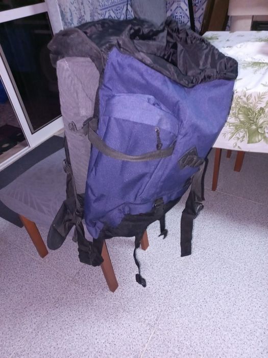 Mochila  de montanha  leva á volta 25L