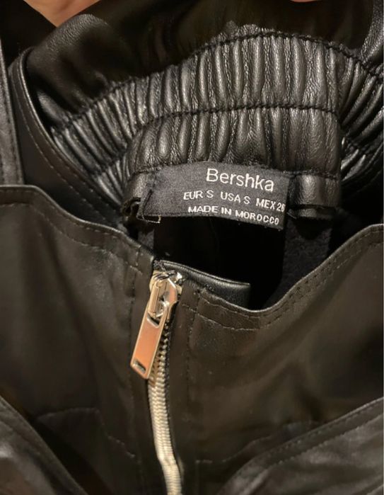 Jardineiras em napa com fecho Bershka S