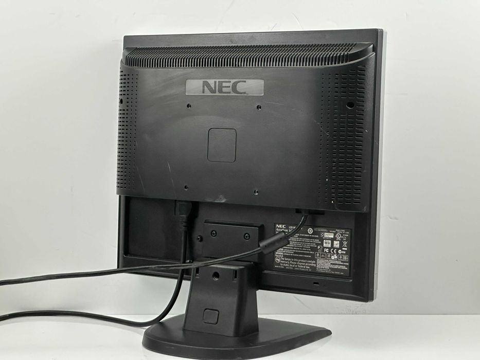Legendarna Trwałość Monitor NEC MultiSync LCD73V Dla Ochroniarza