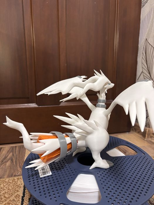 Reshiram figurka