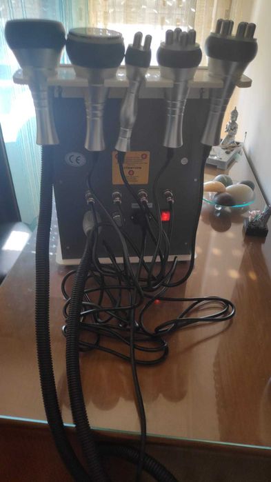 Máquina de Estética 5 em 1 (40K Cavitação, RF, Vácuo) nova nunca usada